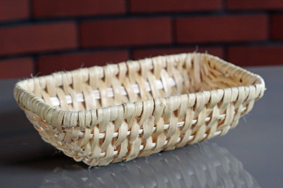 koszyczek na chleb plecionka z korzenia sosny